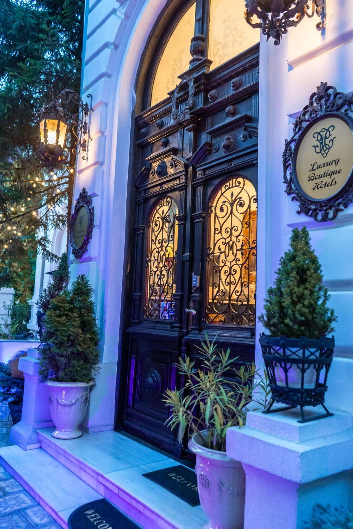 Hotel Conacul Coroanei Luxury Boutique Bucureşti