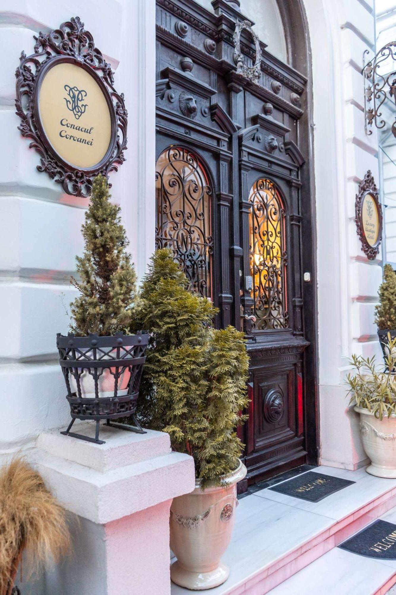 Conacul Coroanei Luxury Boutique Bucureşti