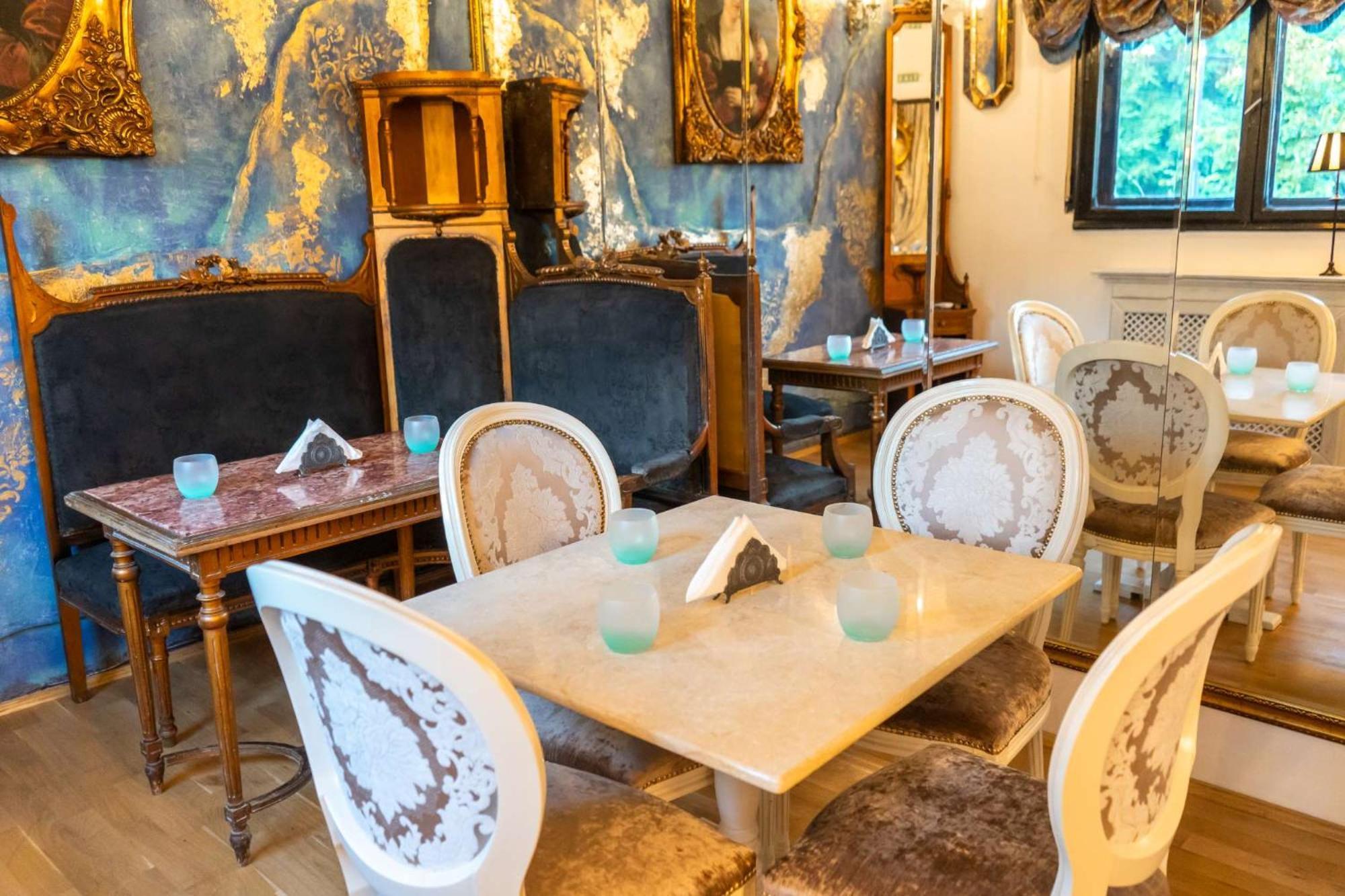 Hotel Conacul Coroanei Luxury Boutique 5*